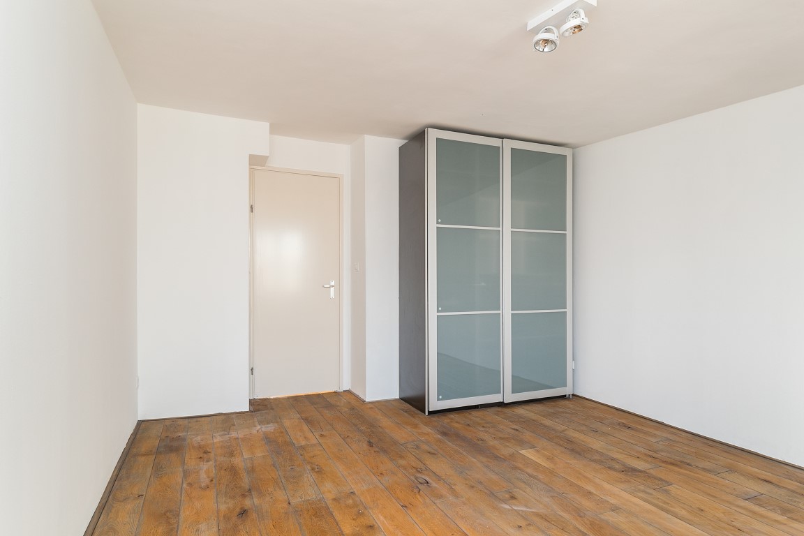 Kinkerstraat 274-C,Amsterdam,Noord-Holland Nederland,2 Bedrooms Bedrooms,1 BathroomBathrooms,Apartment,Kinkerstraat,2,1114