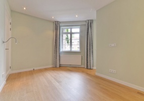 Titiaanstraat 29-II, Amsterdam, Noord-Holland Nederland, 4 Slaapkamers Slaapkamers, ,2 BadkamersBadkamers,Appartement,Huur,Titiaanstraat,2,1136