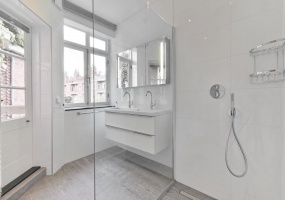 Titiaanstraat 29-II, Amsterdam, Noord-Holland Nederland, 4 Slaapkamers Slaapkamers, ,2 BadkamersBadkamers,Appartement,Huur,Titiaanstraat,2,1136