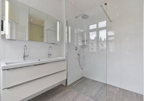 Titiaanstraat 29-II, Amsterdam, Noord-Holland Nederland, 4 Slaapkamers Slaapkamers, ,2 BadkamersBadkamers,Appartement,Huur,Titiaanstraat,2,1136