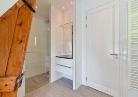 Titiaanstraat 29-II, Amsterdam, Noord-Holland Nederland, 4 Slaapkamers Slaapkamers, ,2 BadkamersBadkamers,Appartement,Huur,Titiaanstraat,2,1136