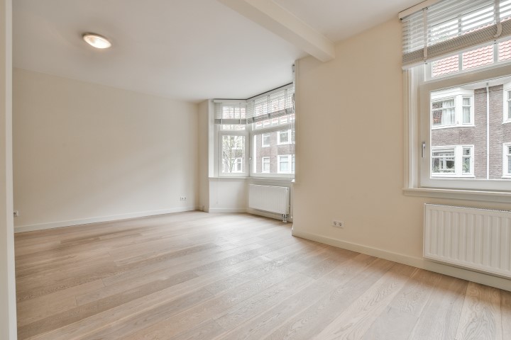 Leiduinstraat 32-I, Amsterdam, Noord-Holland Nederland, 2 Slaapkamers Slaapkamers, ,1 BadkamerBadkamers,Appartement,Huur,Leiduinstraat,1,1177