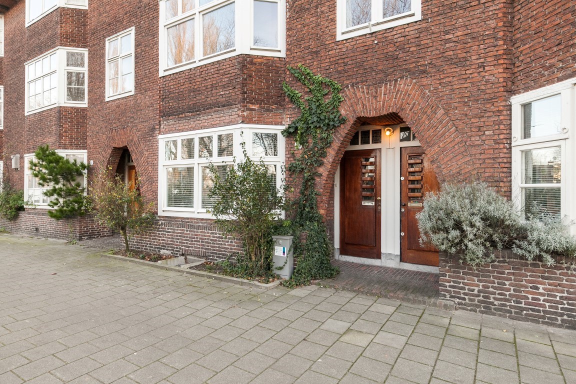 Olympiaplein 13 hs Amsterdam,Noord-Holland Nederland,4 Bedrooms Bedrooms,1 BathroomBathrooms,Apartment,Olympiaplein,1024