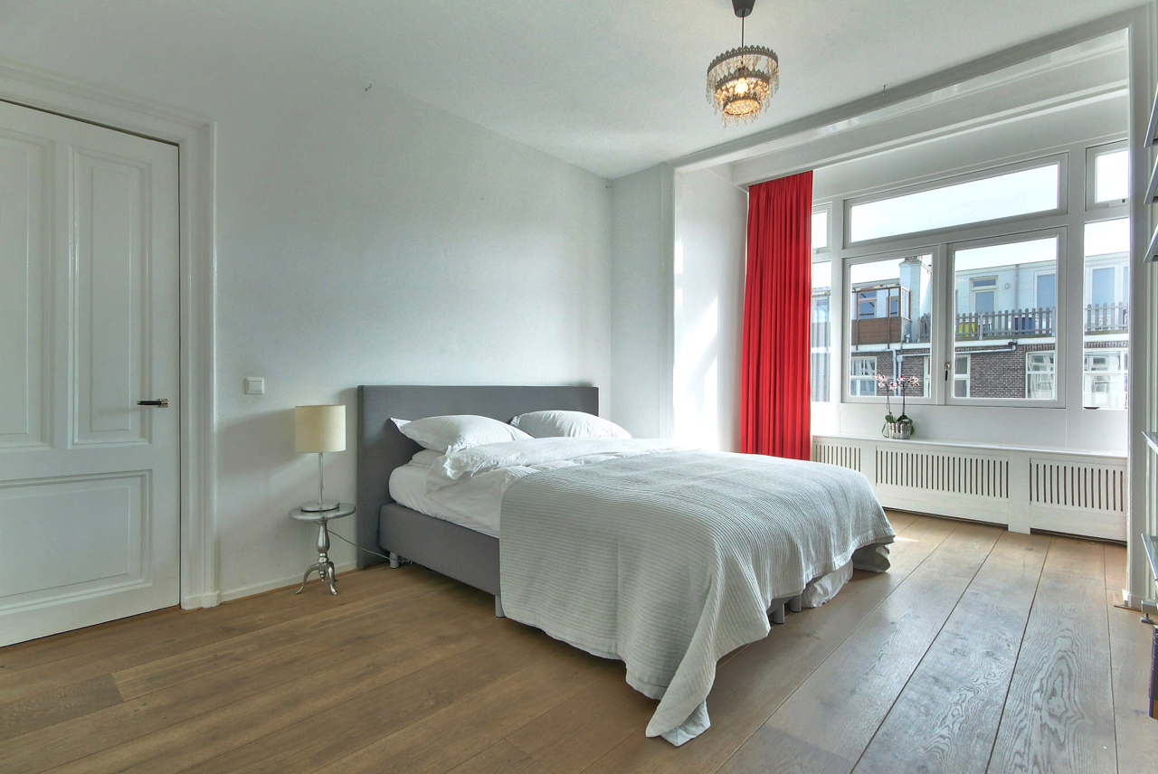 Koninginneweg 259-boven 1075CV, Amsterdam, Noord-Holland Netherlands, 4 Bedrooms Bedrooms, ,1 BathroomBathrooms,Apartment,For Rent,Koninginneweg,1199
