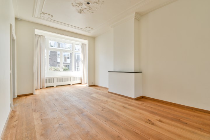 Koninginneweg 259-boven 1075CV, Amsterdam, Noord-Holland Nederland, 4 Slaapkamers Slaapkamers, ,1 BadkamerBadkamers,Appartement,Huur,Koninginneweg,1199