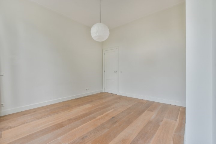 Johannes Verhulststraat 11 III, Amsterdam, Noord-Holland Nederland, 4 Slaapkamers Slaapkamers, ,2 BadkamersBadkamers,Appartement,Huur,Johannes Verhulststraat,3,1201