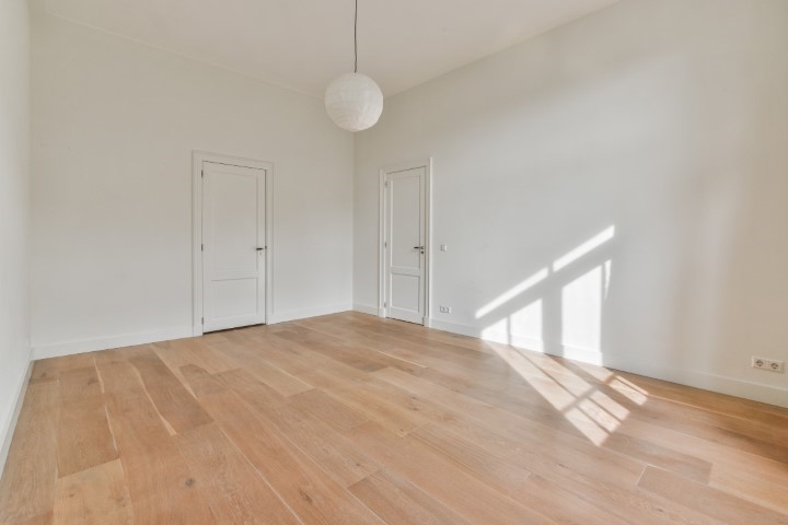 Johannes Verhulststraat 11 III, Amsterdam, Noord-Holland Nederland, 4 Slaapkamers Slaapkamers, ,2 BadkamersBadkamers,Appartement,Huur,Johannes Verhulststraat,3,1201