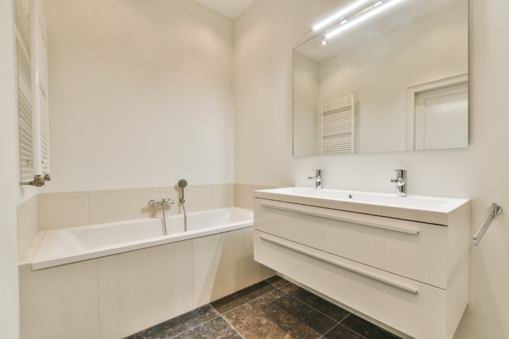 Johannes Verhulststraat 11 III, Amsterdam, Noord-Holland Nederland, 4 Slaapkamers Slaapkamers, ,2 BadkamersBadkamers,Appartement,Huur,Johannes Verhulststraat,3,1201