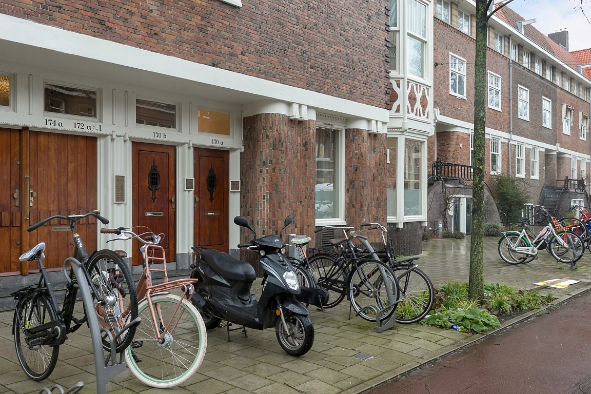 De Lairessestraat 170-A, Amsterdam, Noord-Holland Netherlands, 3 Bedrooms Bedrooms, ,2 BathroomsBathrooms,Apartment,For Rent,De Lairessestraat ,1209