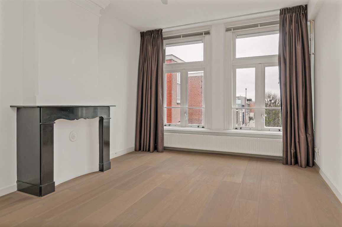 Cornelis Schuytstraat 10-II, Amsterdam, Noord-Holland Nederland, 2 Bedrooms Bedrooms, ,1 BathroomBathrooms,Apartment,For Rent,Cornelis Schuytstraat,2,1244