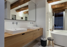 Nieuwe Uilenburgerstraat 7 C 1011 LM, Amsterdam, Noord-Holland Nederland, 2 Bedrooms Bedrooms, ,2 BathroomsBathrooms,Apartment,For Rent,Nieuwe Uilenburgerstraat ,1255