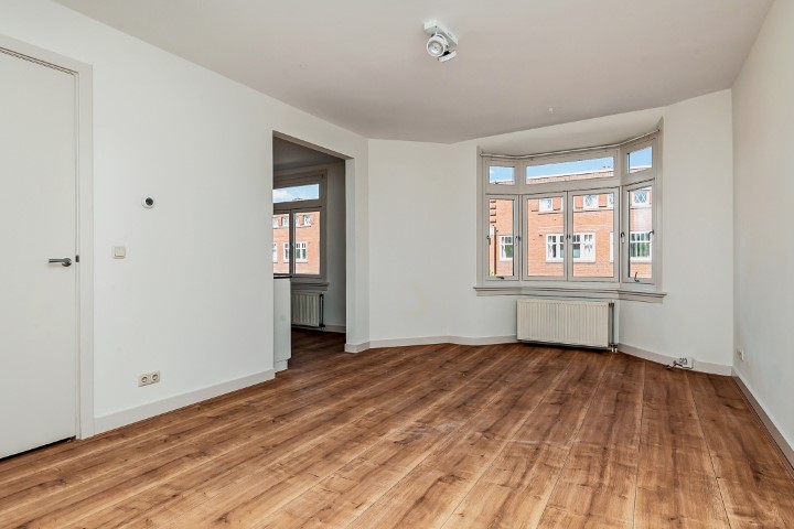 Admiraal de Ruijterweg 465 III, Amsterdam, Noord-Holland Nederland, 4 Bedrooms Bedrooms, ,2 BathroomsBathrooms,Apartment,For Rent,Admiraal de Ruijterweg,3,1274