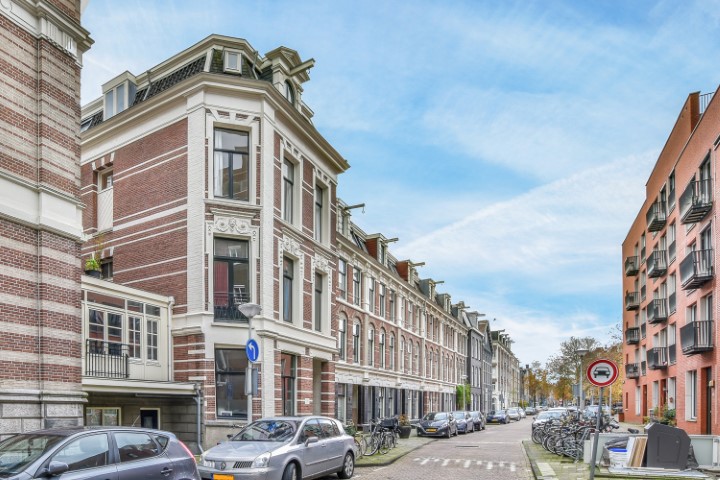 Sint Willibrordusstraat 1 II, Amsterdam, Noord-Holland Nederland, 4 Bedrooms Bedrooms, ,1 BathroomBathrooms,Apartment,For Rent,Sint Willibrordusstraat ,2,1319