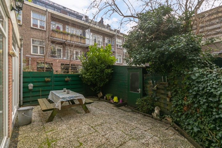 Deurloostraat 41-huis 1078 HS, Amsterdam, Noord-Holland Netherlands, 2 Bedrooms Bedrooms, ,1 BathroomBathrooms,Apartment,For Rent,Deurloostraat,1325