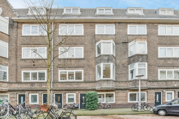 Lumeijstraat 42 III 1056 VZ, Amsterdam, Noord-Holland Nederland, 2 Slaapkamers Slaapkamers, ,1 BadkamerBadkamers,Appartement,Huur,Lumeijstraat ,3,1366