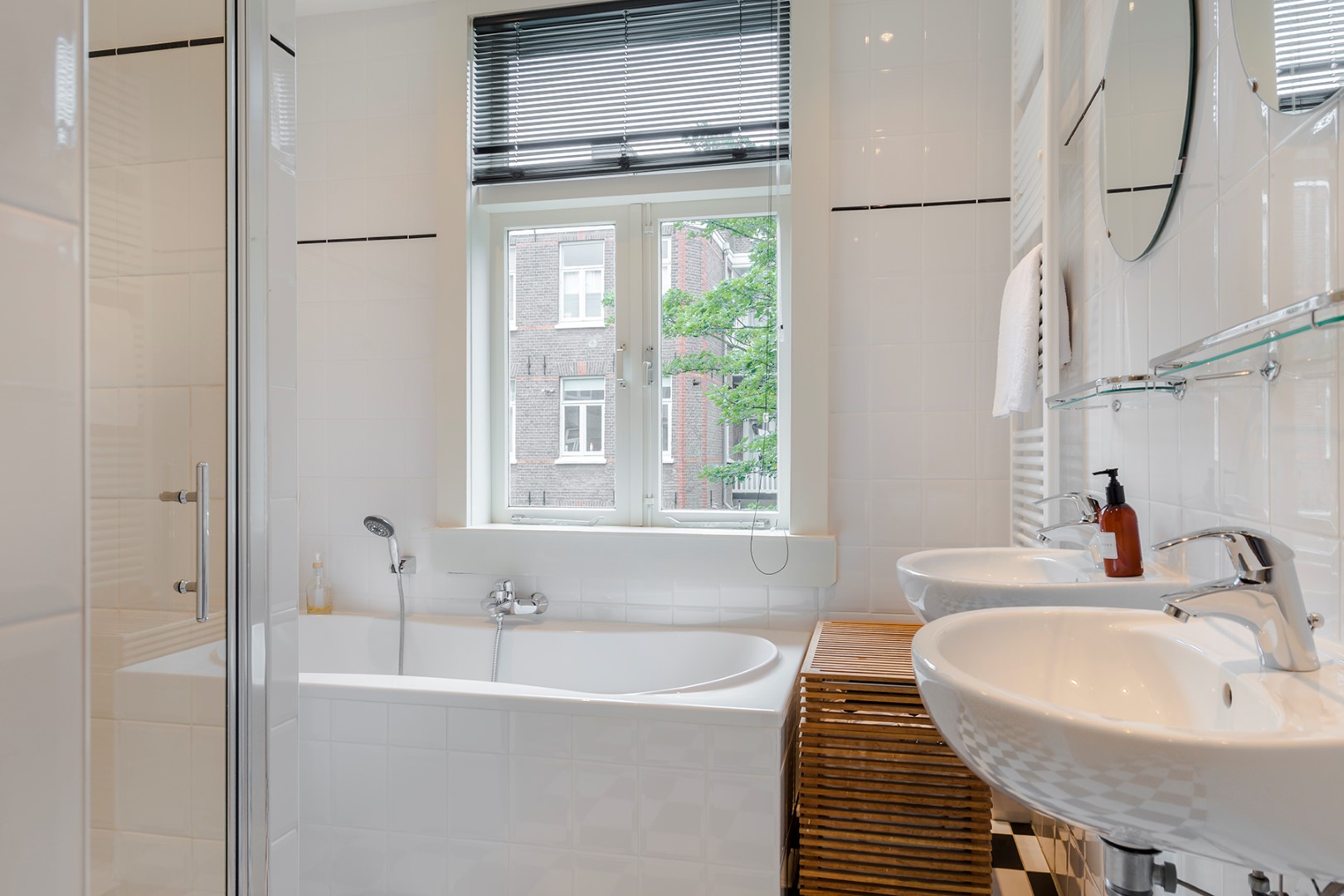 Pieter Aertszstraat 96-II, Amsterdam, Noord-Holland Nederland, 1 Bedroom Bedrooms, ,1 BathroomBathrooms,Apartment,For Rent,Pieter Aertszstraat,2,1378