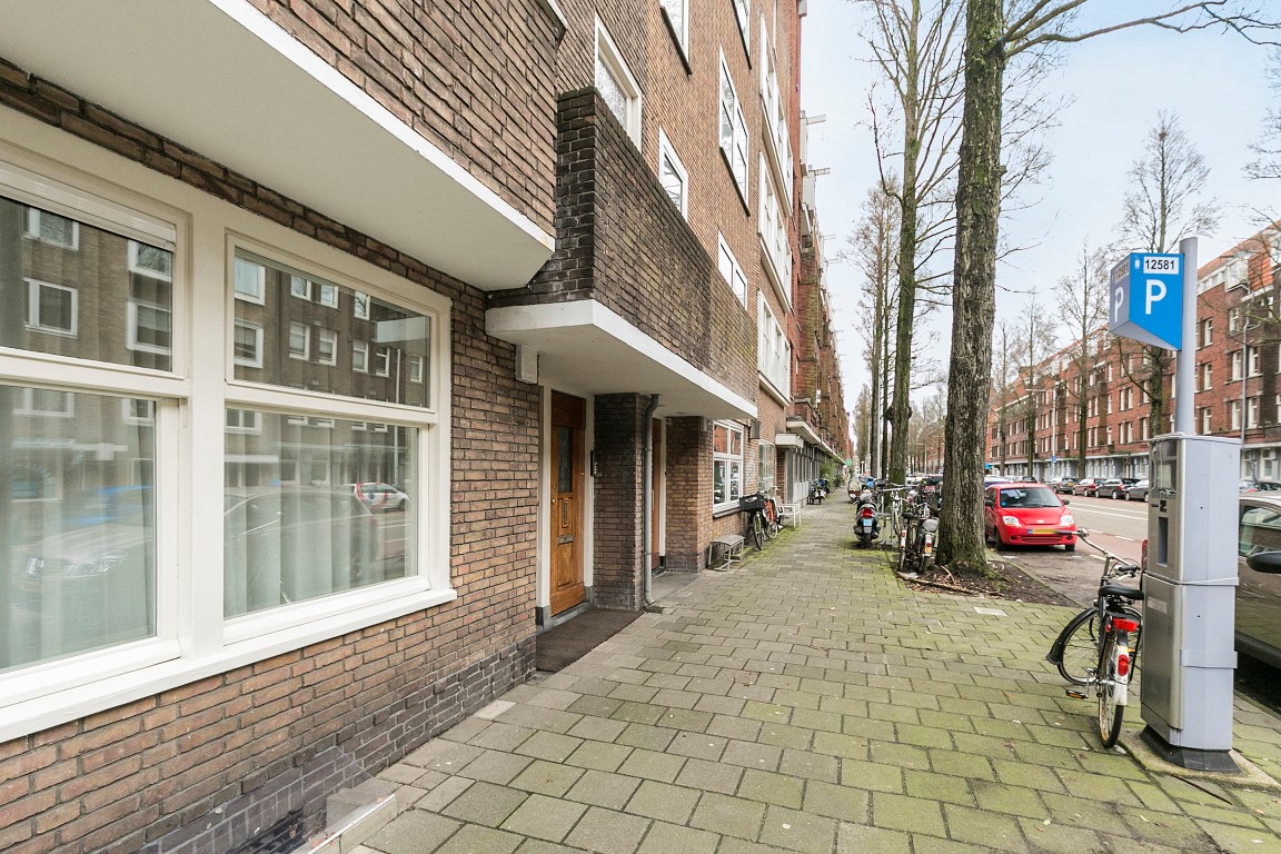 Haarlemmermeerstraat 152 hs Amsterdam,Noord-Holland Nederland,4 Slaapkamers Slaapkamers,2 BadkamersBadkamers,Appartement,Haarlemmermeerstraat,1042