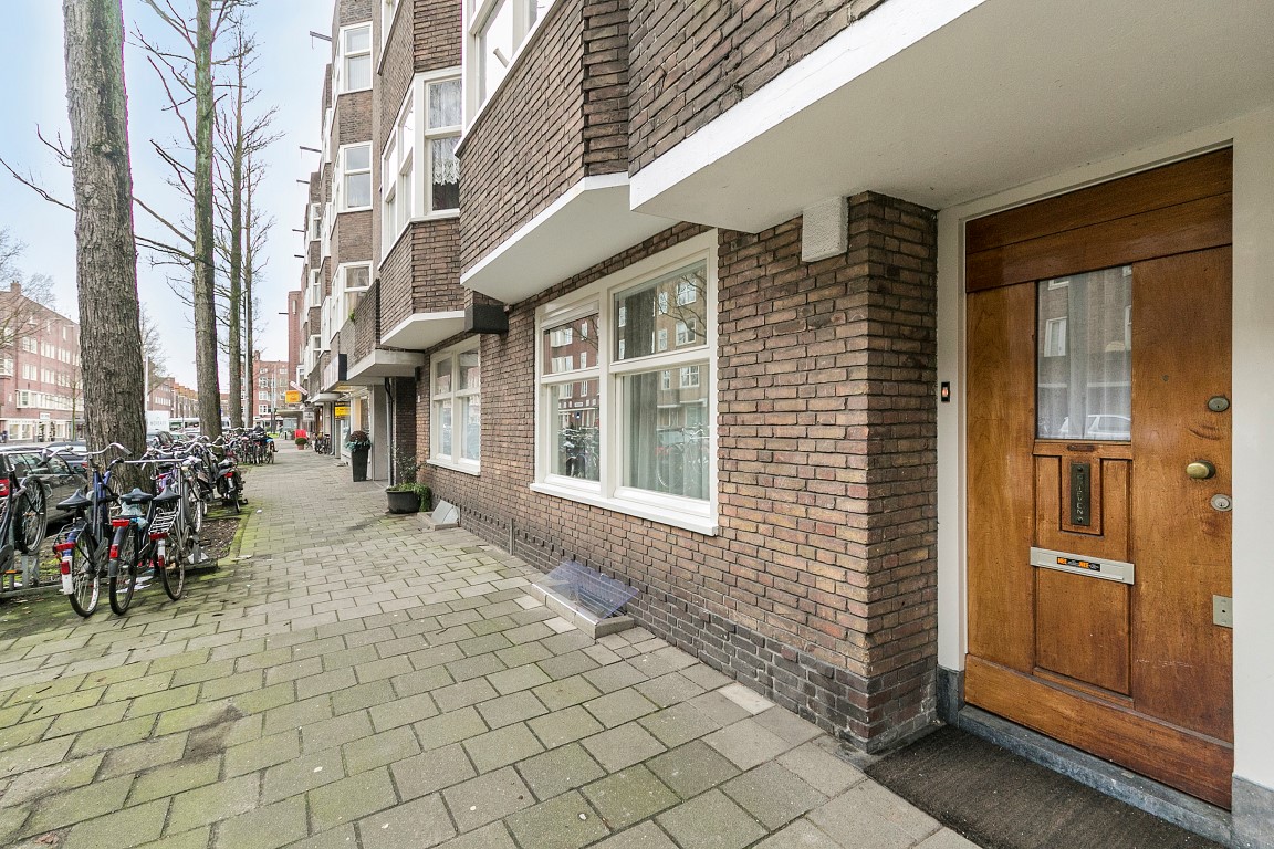 Haarlemmermeerstraat 152 hs Amsterdam,Noord-Holland Nederland,4 Slaapkamers Slaapkamers,2 BadkamersBadkamers,Appartement,Haarlemmermeerstraat,1042