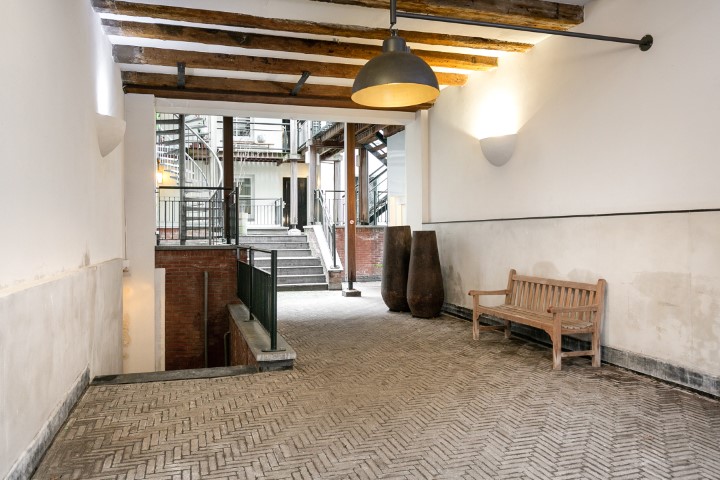 Nieuwe Uilenburgerstraat 9-A 1011 LM, Amsterdam, Nederland Noord-Holland Netherlands, 1 Bedroom Bedrooms, ,1 BathroomBathrooms,Apartment,For Rent,Nieuwe Uilenburgerstraat,2,1382