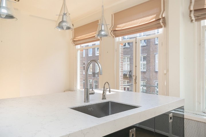 Valeriusstraat 212-II 1075 GK, Amsterdam, Noord-Holland Nederland, 5 Bedrooms Bedrooms, ,2 BathroomsBathrooms,Apartment,For Rent,Valeriusstraat 212-II,1392