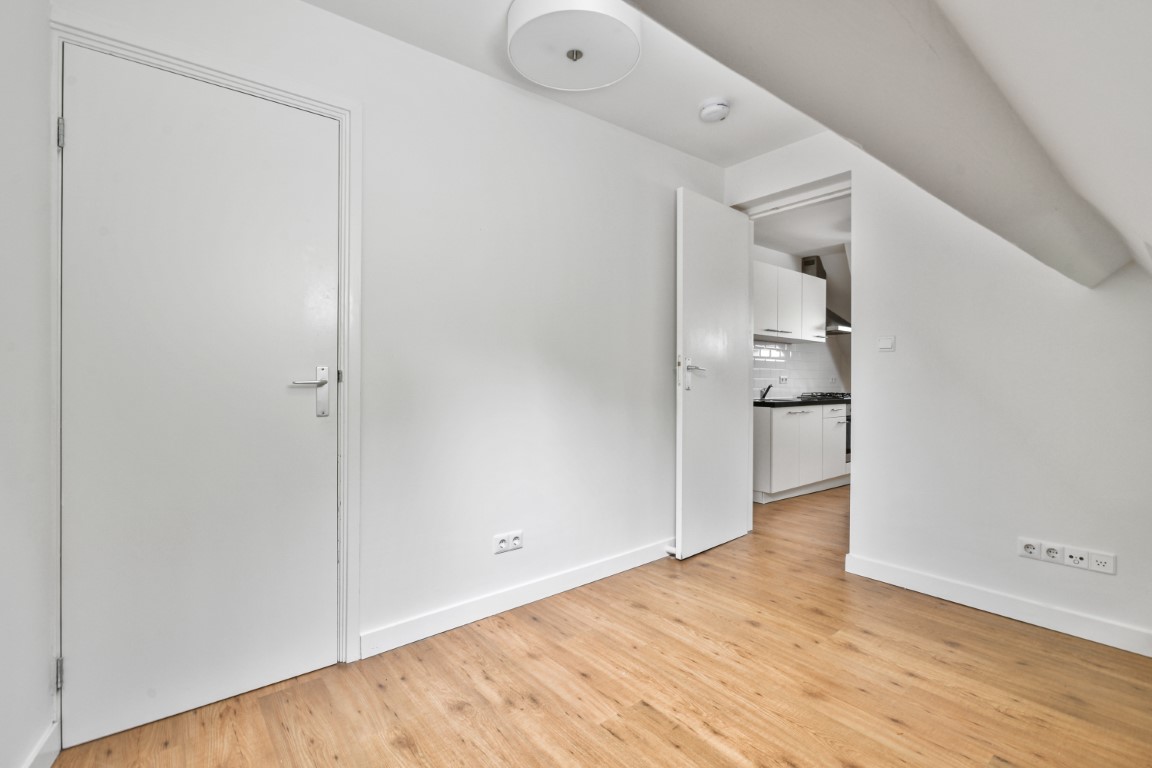 Hondiusstraat 1 IV 1056 DK, Amsterdam, Noord-Holland Nederland, 1 Slaapkamer Slaapkamers, ,1 BadkamerBadkamers,Appartement,Huur,Hondiusstraat ,4,1466