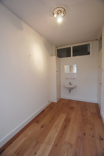 Van Tuyll van Serooskerkenweg 138 II 1076 JT, Amsterdam, Noord-Holland Nederland, 2 Bedrooms Bedrooms, ,1 BathroomBathrooms,Apartment,For Rent,Van Tuyll van Serooskerkenweg,2,1491