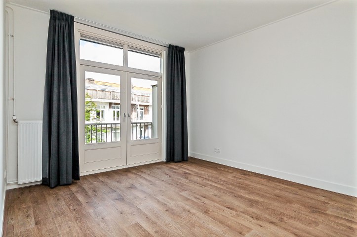 Amstelveenseweg 332 III 1076 CT, Amsterdam, Noord-Holland Nederland, 2 Slaapkamers Slaapkamers, ,1 BadkamerBadkamers,Appartement,Huur,Amstelveenseweg 332 III,1499