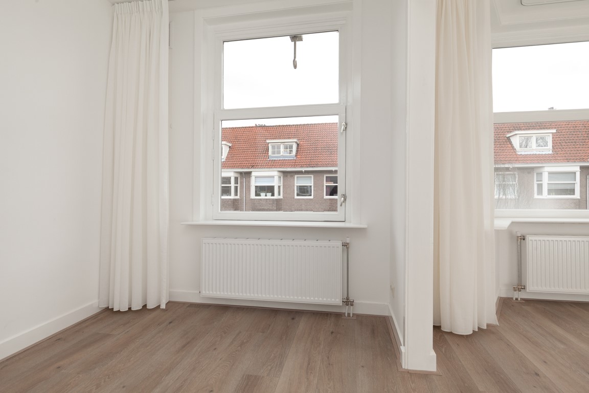 Van Walbeeckstraat 77-III,Amsterdam,Noord-Holland Nederland,3 Bedrooms Bedrooms,2 BathroomsBathrooms,Apartment,Van Walbeeckstraat,3,1055