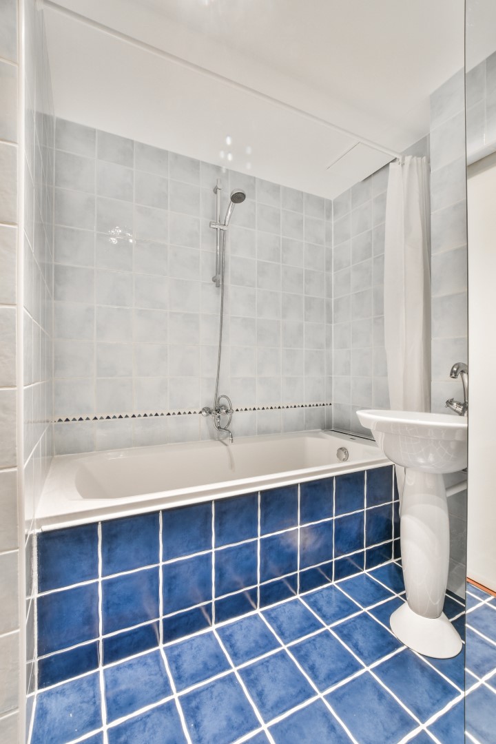 Nieuwe Uilenburgerstraat 15 B, Amsterdam, Noord-Holland Nederland, 1 Slaapkamer Slaapkamers, ,1 BadkamerBadkamers,Appartement,Huur,Nieuwe Uilenburgerstraat,1,1540