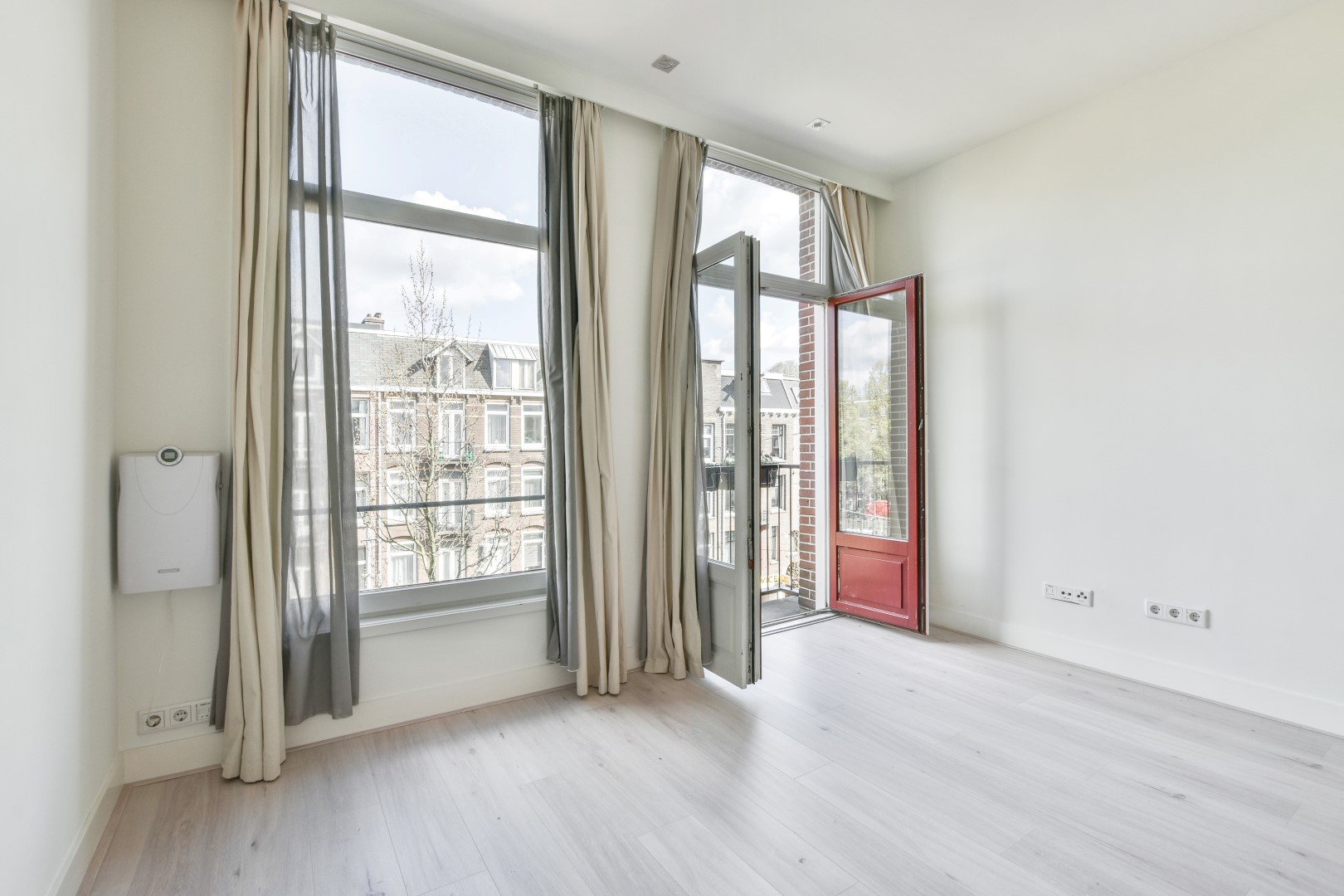 De Clercqstraat 75 III 1053 AE, Amsterdam, Noord-Holland Nederland, 3 Bedrooms Bedrooms, ,1 BathroomBathrooms,Apartment,For Rent,De Clercqstraat,3,1556