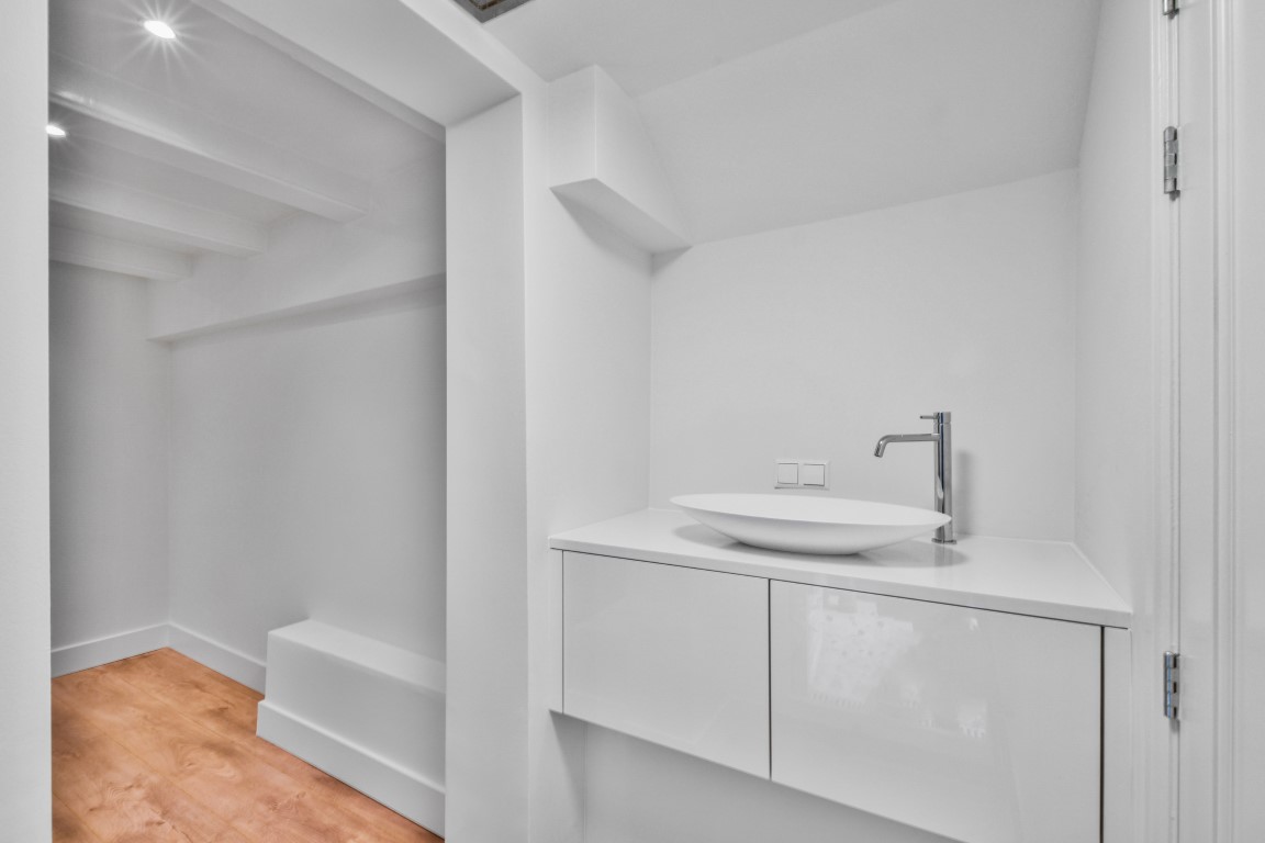 Eerste Weteringdwarsstraat 44 A, Amsterdam, Noord-Holland Nederland, 1 Slaapkamer Slaapkamers, ,1 BadkamerBadkamers,Appartement,Huur,Eerste Weteringdwarsstraat,1564