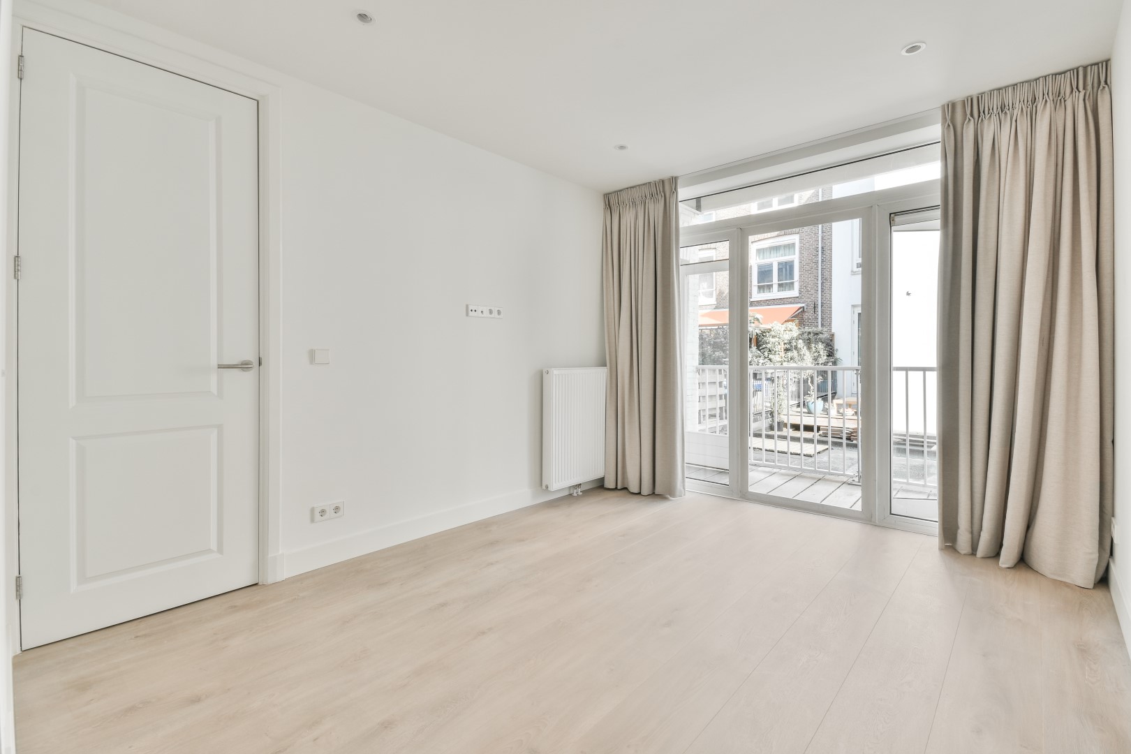 Albert Cuypstraat 203 A1 1073 BE, Amsterdam, Noord-Holland Nederland, 2 Slaapkamers Slaapkamers, ,1 BadkamerBadkamers,Appartement,Huur,Albert Cuypstraat,1,1568