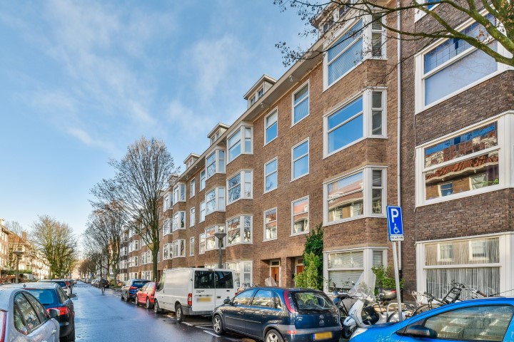 van Walbeeckstraat 46-II 1058 CT, Amsterdam, Noord-Holland Netherlands, 2 Bedrooms Bedrooms, ,1 BathroomBathrooms,Apartment,For Rent,van Walbeeckstraat 46-II,1584