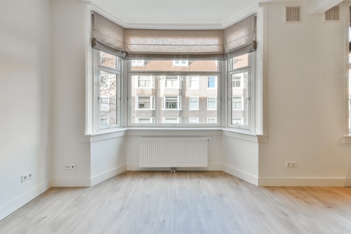 van Walbeeckstraat 46-II 1058 CT, Amsterdam, Noord-Holland Netherlands, 2 Bedrooms Bedrooms, ,1 BathroomBathrooms,Apartment,For Rent,van Walbeeckstraat 46-II,1584