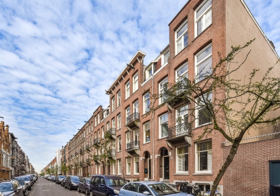 Valeriusstraat 40 huis, Amsterdam, Noord-Holland Nederland, 5 Slaapkamers Slaapkamers, ,2 BadkamersBadkamers,Appartement,Huur,Valeriusstraat,1063 Valeriusstraat 40 huis, Amsterdam, Noord-Holland Nederland, 5 Slaapkamers Slaapkamers, ,2 BadkamersBadkamers,Appartement,Huur,Valeriusstraat,1063