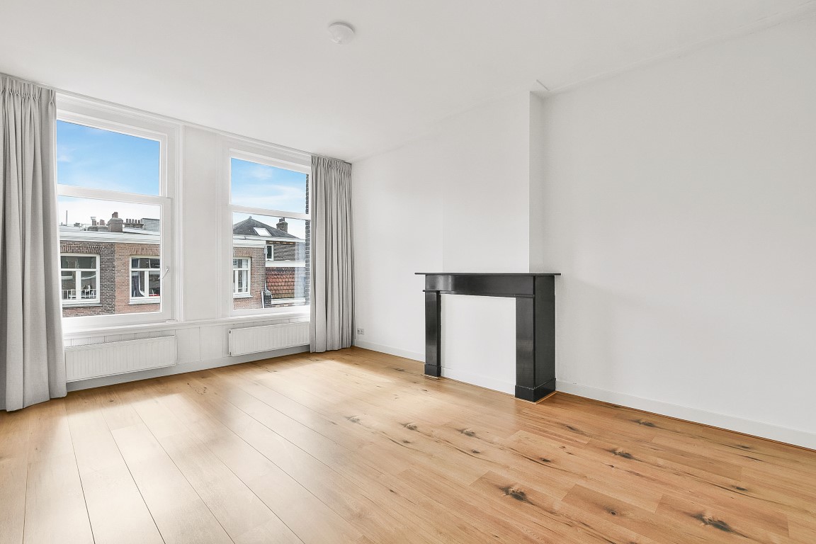 Valeriusstraat 84 1071 MN, Amsterdam, Noord-Holland Netherlands, 3 Bedrooms Bedrooms, ,1 BathroomBathrooms,Apartment,For Rent,Valeriusstraat,1,1655