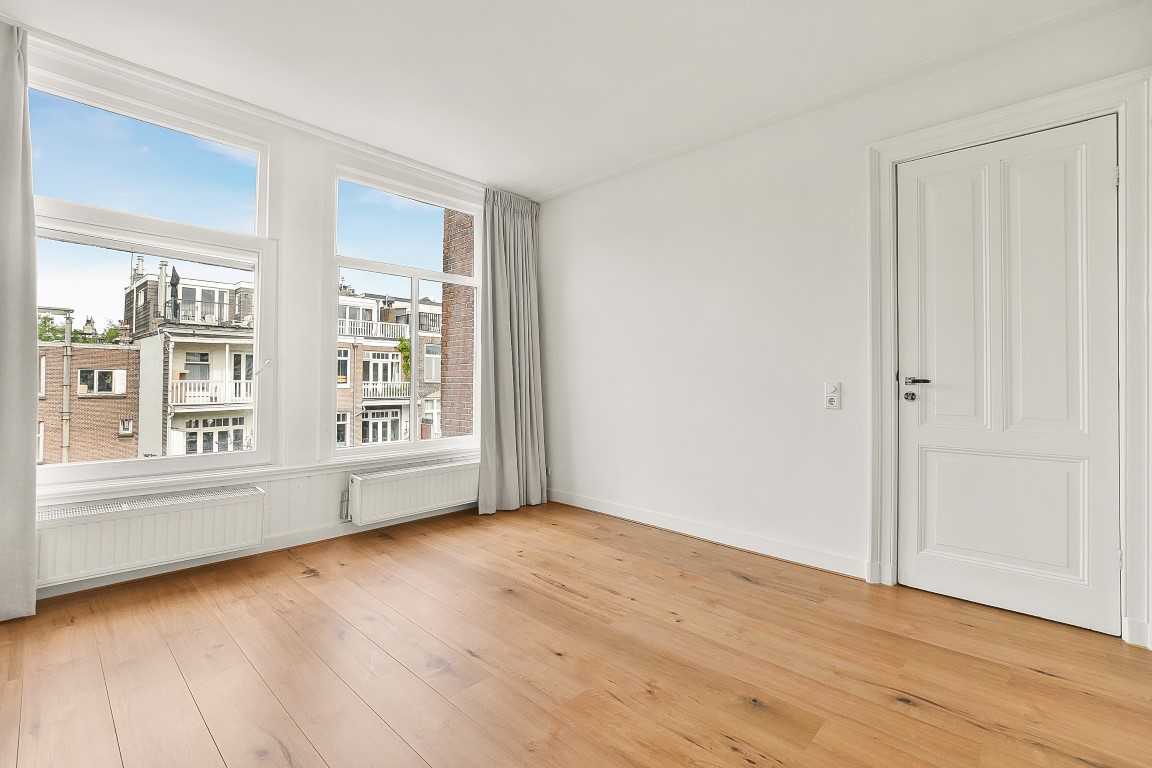 Valeriusstraat 84 1071 MN, Amsterdam, Noord-Holland Netherlands, 3 Bedrooms Bedrooms, ,1 BathroomBathrooms,Apartment,For Rent,Valeriusstraat,1,1655