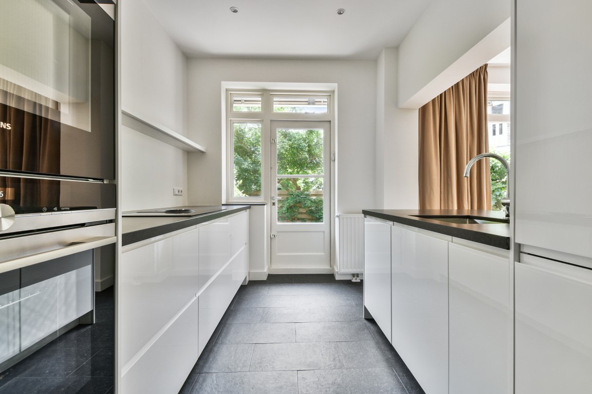 Titiaanstraat 33 1077 RG, Amsterdam, Noord-Holland Netherlands, 4 Bedrooms Bedrooms, ,2 BathroomsBathrooms,Apartment,For Rent,Titiaanstraat,1660