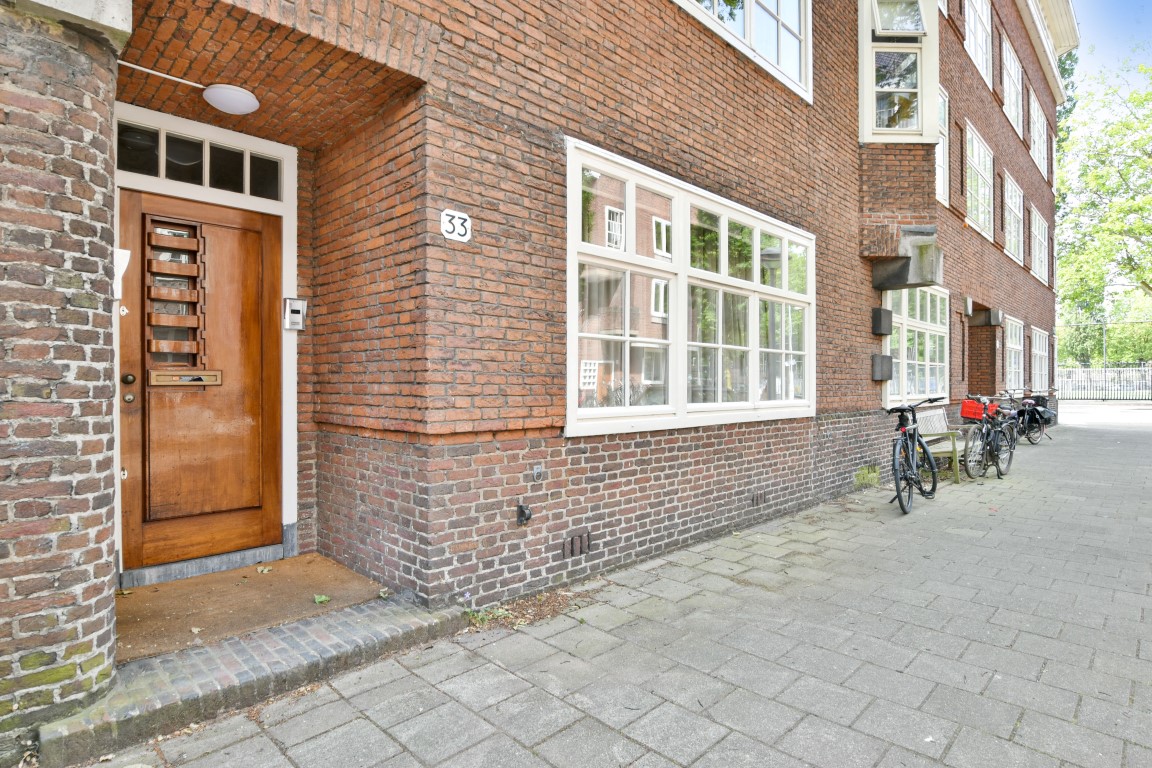 Titiaanstraat 33 1077 RG, Amsterdam, Noord-Holland Netherlands, 4 Bedrooms Bedrooms, ,2 BathroomsBathrooms,Apartment,For Rent,Titiaanstraat,1660