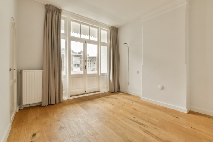 Valeriusstraat 21 1071 MC, Amsterdam, Noord-Holland Nederland, 3 Bedrooms Bedrooms, ,1 BathroomBathrooms,Apartment,For Rent,Valeriusstraat ,2,1663