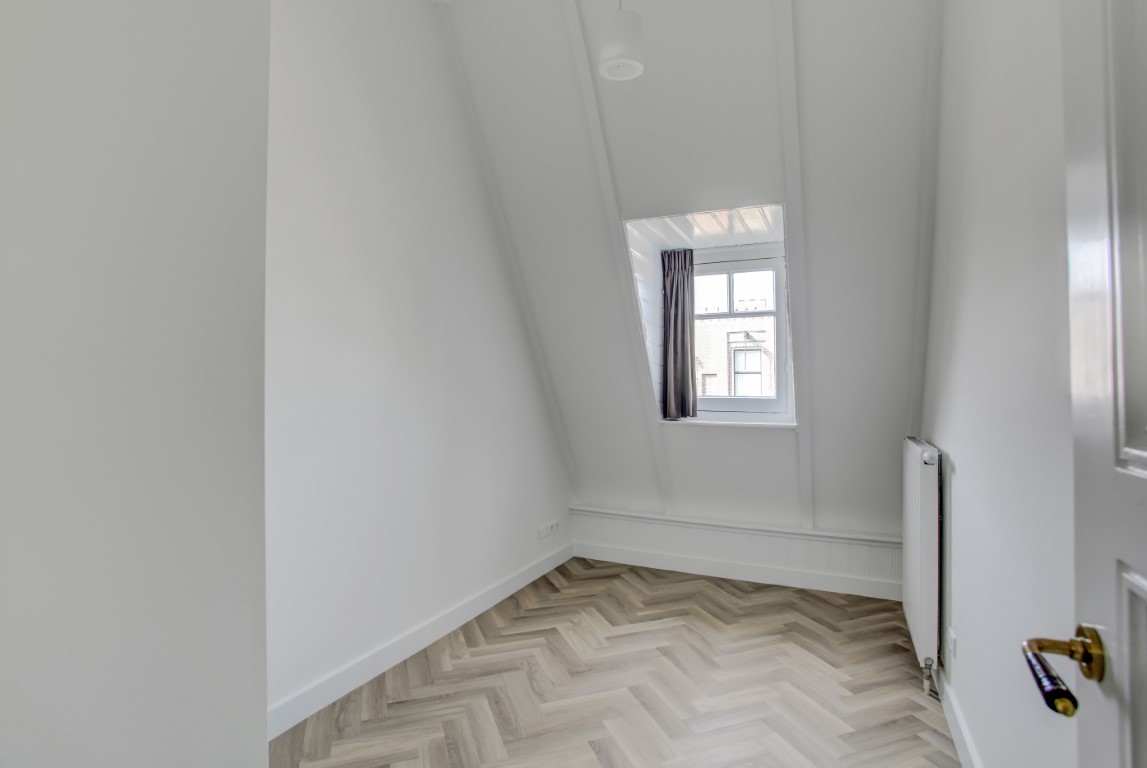 Nicolaas Maesstraat 83 II, Amsterdam, Noord-Holland Nederland, 3 Bedrooms Bedrooms, ,2 BathroomsBathrooms,Apartment,For Rent,Nicolaas Maesstraat ,2,1673