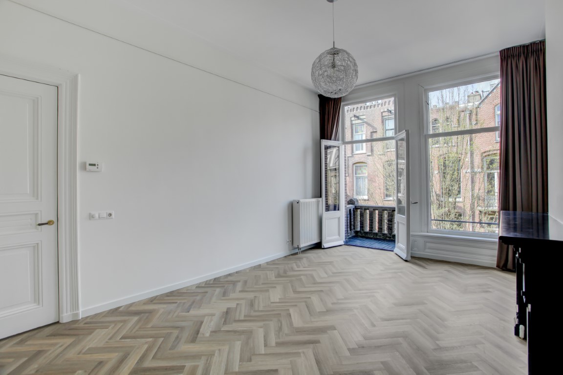 Nicolaas Maesstraat 83 II, Amsterdam, Noord-Holland Nederland, 3 Bedrooms Bedrooms, ,2 BathroomsBathrooms,Apartment,For Rent,Nicolaas Maesstraat ,2,1673