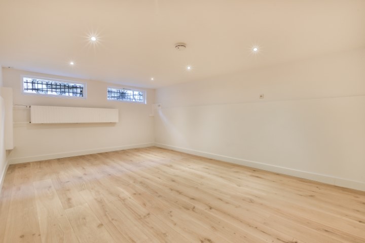 Johannes Verhulststraat 187 H, Amsterdam, Noord-Holland Netherlands, 5 Bedrooms Bedrooms, ,2 BathroomsBathrooms,Apartment,For Rent,Johannes Verhulststraat,1691