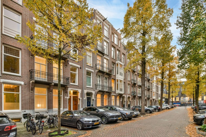 Johannes Verhulststraat 193 H 1075 HA, Amsterdam, Noord-Holland Nederland, 4 Slaapkamers Slaapkamers, ,3 BadkamersBadkamers,Appartement,Huur,Johannes Verhulststraat ,1707