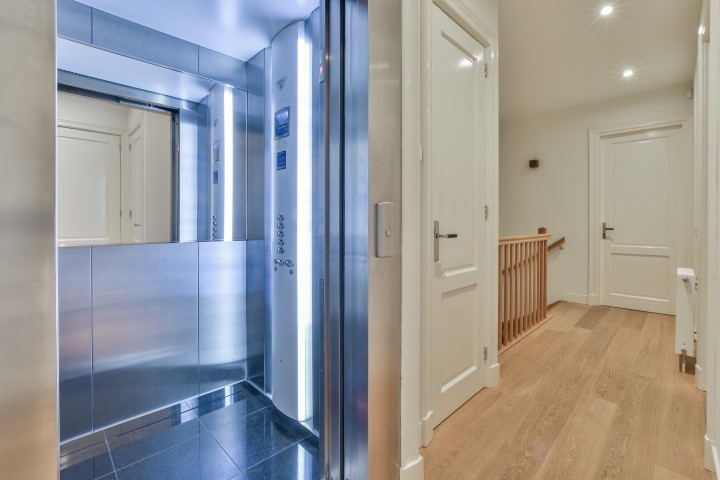 Johannes Verhulststraat 193 H 1075 HA, Amsterdam, Noord-Holland Nederland, 4 Slaapkamers Slaapkamers, ,3 BadkamersBadkamers,Appartement,Huur,Johannes Verhulststraat ,1707