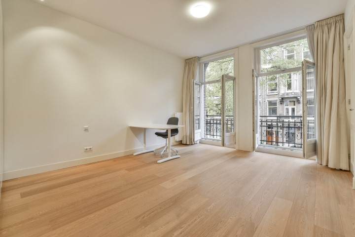Johannes Verhulststraat 193 H 1075 HA, Amsterdam, Noord-Holland Nederland, 4 Slaapkamers Slaapkamers, ,3 BadkamersBadkamers,Appartement,Huur,Johannes Verhulststraat ,1707