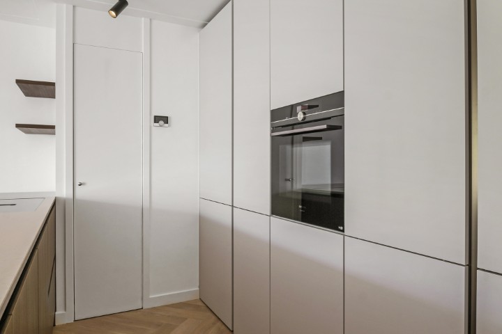 Pieter Cornelisz. Hooftstraat 192, Amsterdam, Noord-Holland Nederland, 2 Slaapkamers Slaapkamers, 0 ,1 BadkamerBadkamers,Appartement,Huur,Pieter Cornelisz. Hooftstraat ,0,1720