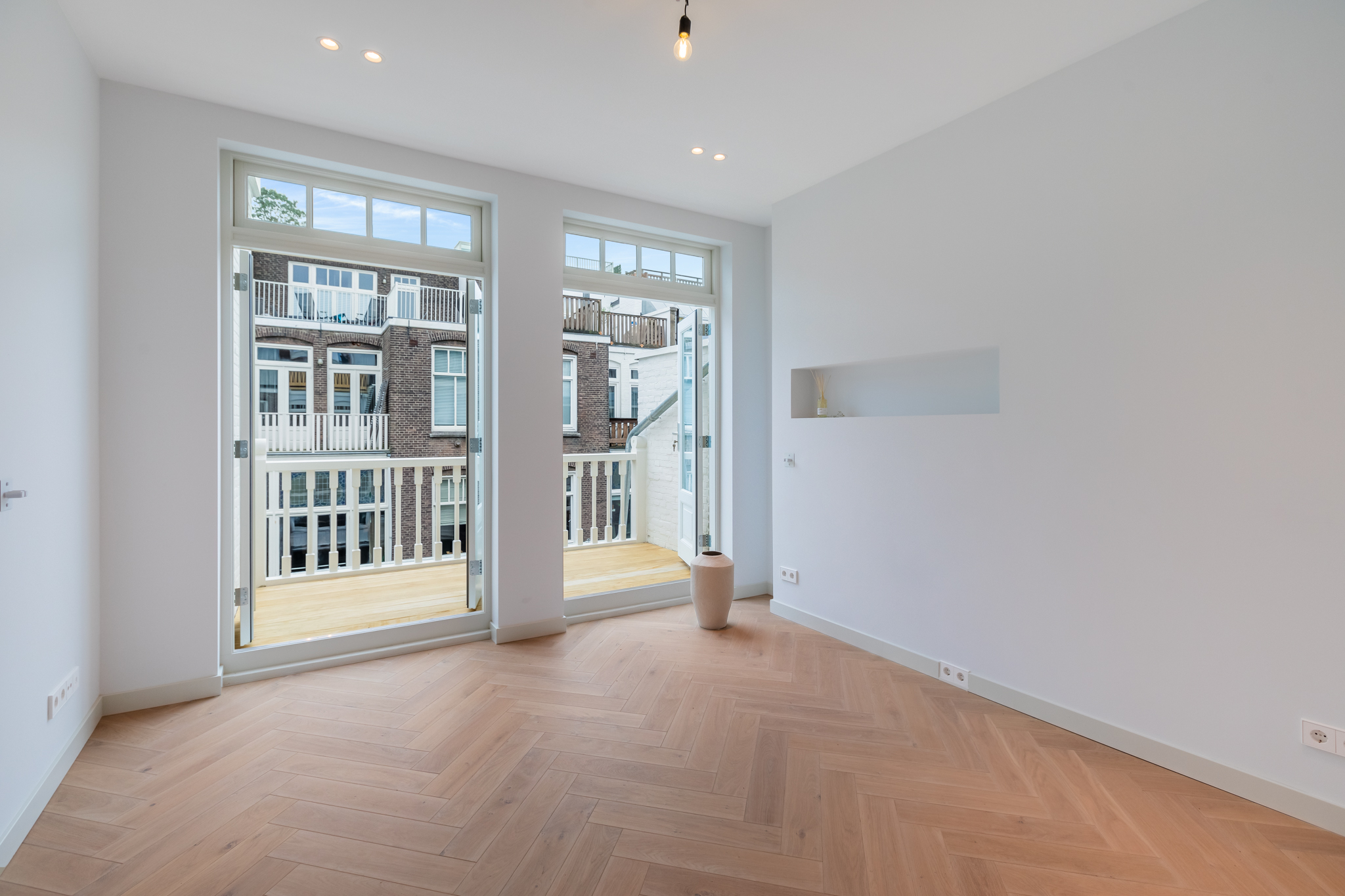 Nicolaas Maesstraat 99-3 1071 PT, Amsterdam, Noord-Holland Nederland, 3 Slaapkamers Slaapkamers, ,2 BadkamersBadkamers,Appartement,Huur,Nicolaas Maesstraat ,1724