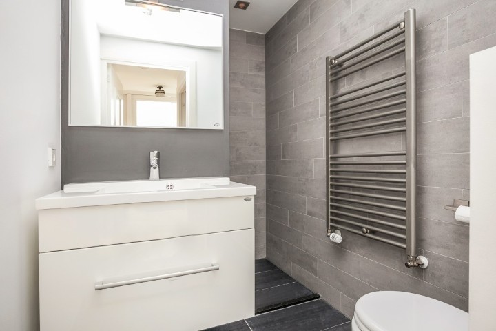 Heinzestraat 7 III 1071SK, Amsterdam, Noord-Holland Nederland, 4 Slaapkamers Slaapkamers, 0 ,2 BadkamersBadkamers,Appartement,Huur,Heinzestraat,0,1735