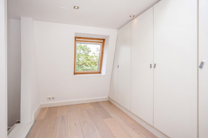 Heinzestraat 7 III 1071SK, Amsterdam, Noord-Holland Nederland, 4 Slaapkamers Slaapkamers, 0 ,2 BadkamersBadkamers,Appartement,Huur,Heinzestraat,0,1735